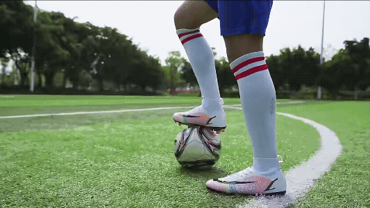 2025 بلا أربطة، بلا حدود - حذاء كرة قدم سهل الارتداء (FG/TF)